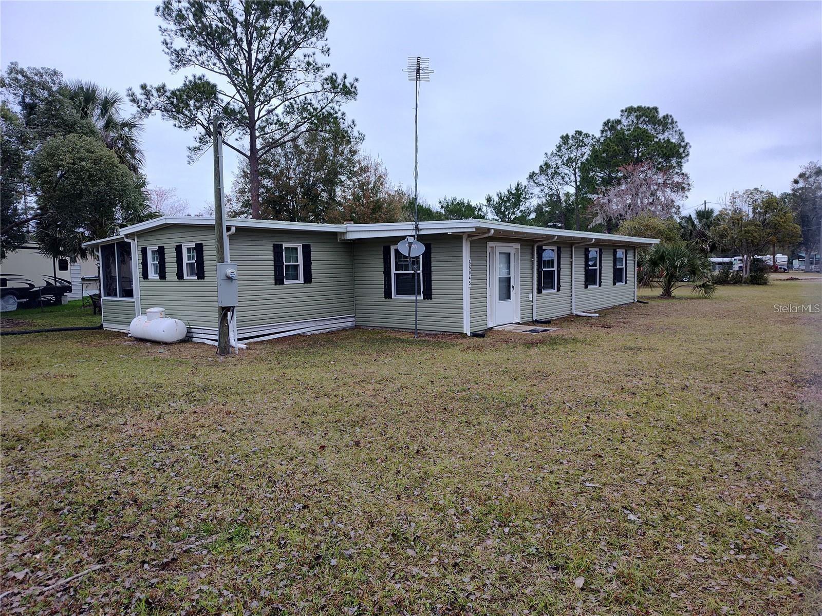 Details for 55045 6th Street, ASTOR, FL 32102