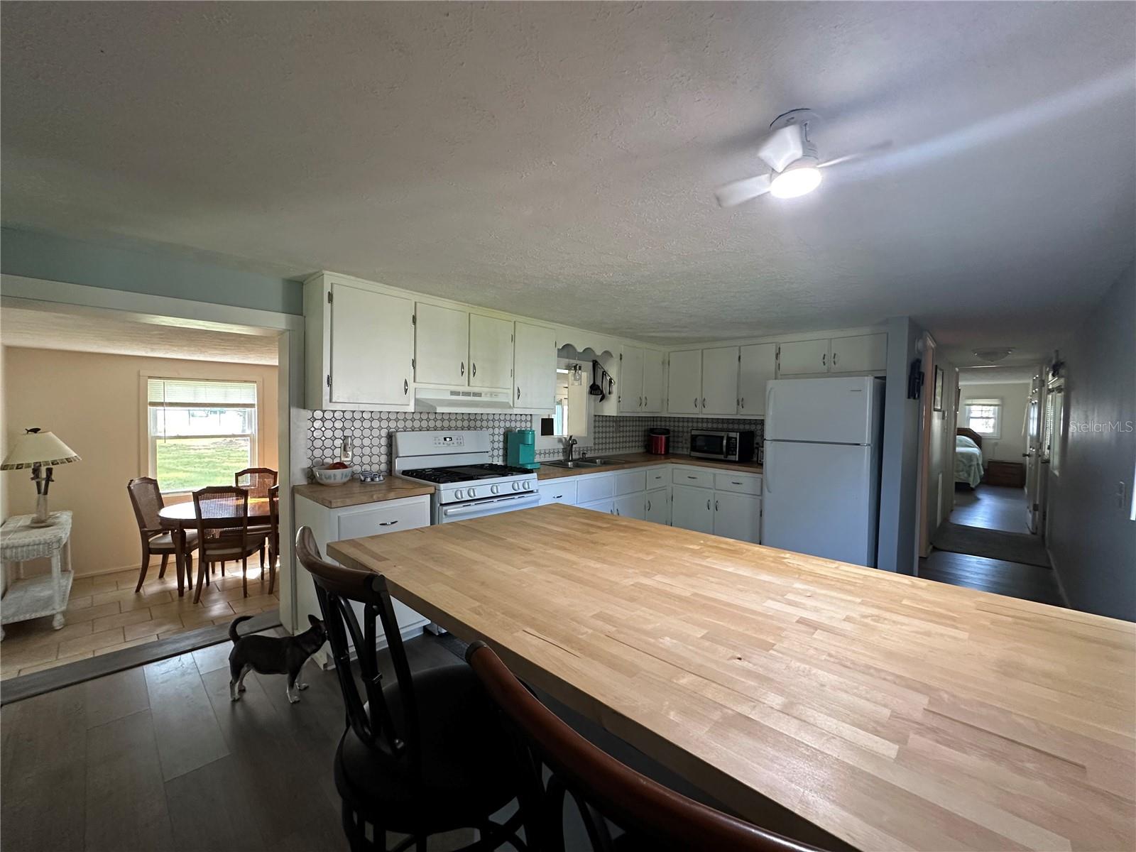 Image 5 of 38 For 55045 6th Street