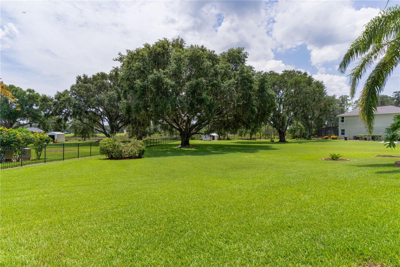 Image 46 of 55 For 11209 Arrowtree Blvd