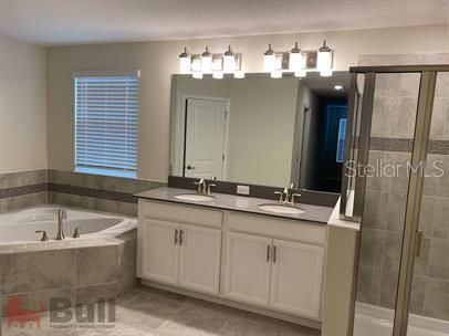 Image 16 of 19 For 11160 Longleaf Woods Drive