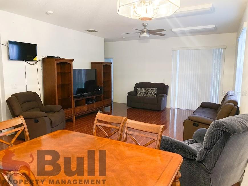 Image 6 of 13 For 596 Neumann Village Court