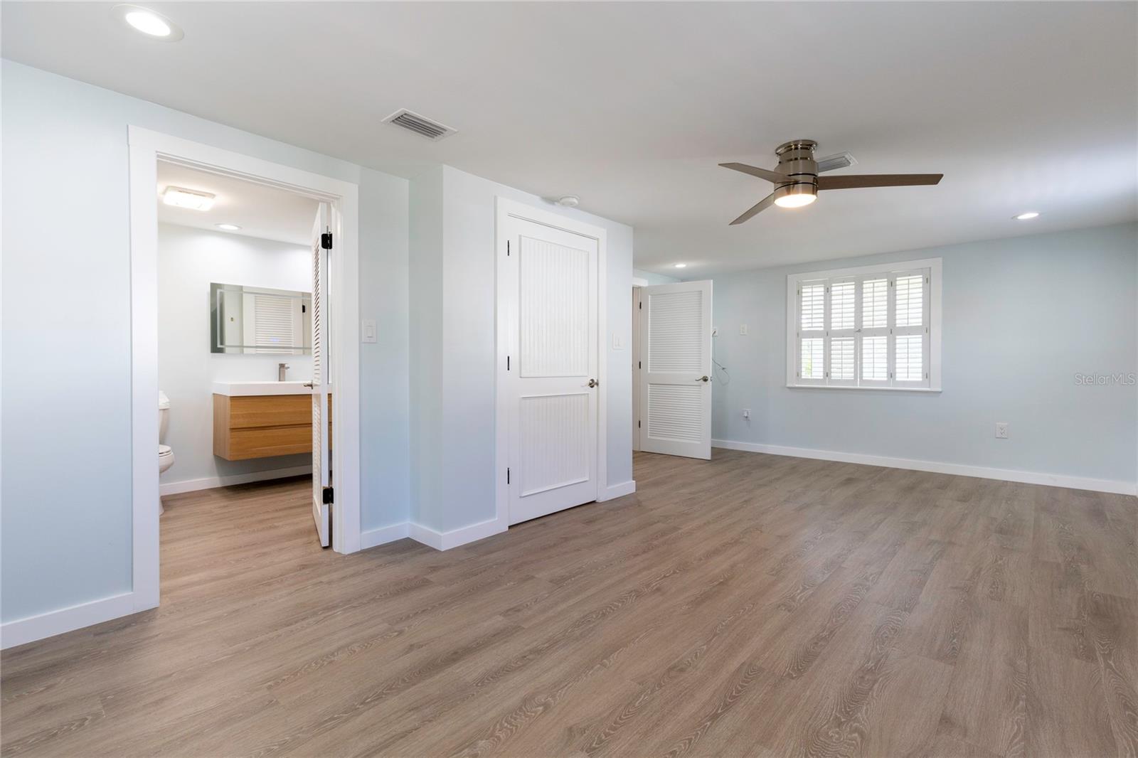Image 15 of 40 For 5923 Briarwood Avenue