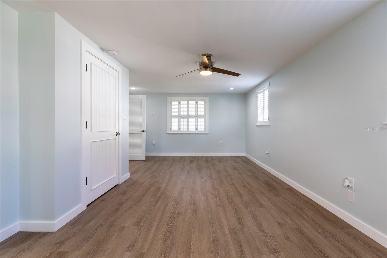 Image 17 of 40 For 5923 Briarwood Avenue