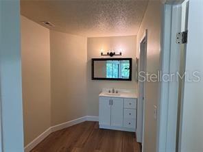 Image 11 of 20 For 4318 Aqua Vista Drive K
