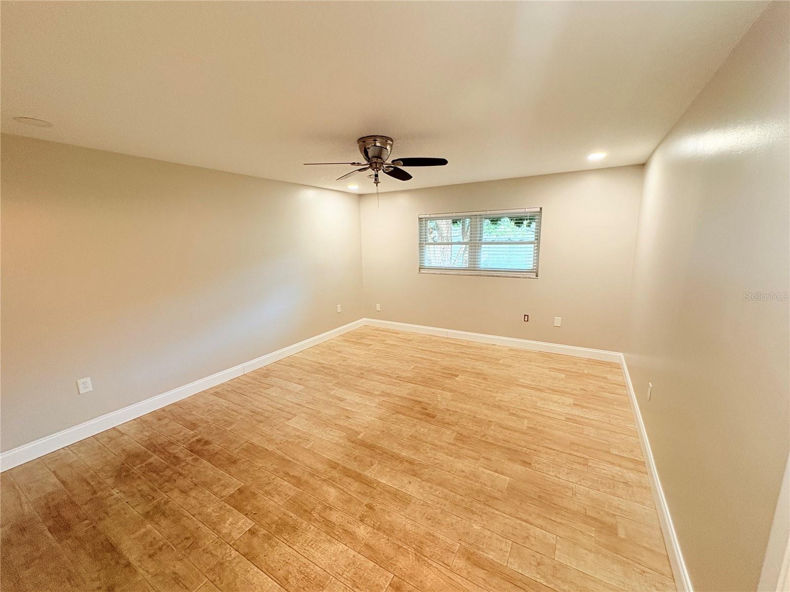 Listing photo id 11 for 1225 Nolton Way