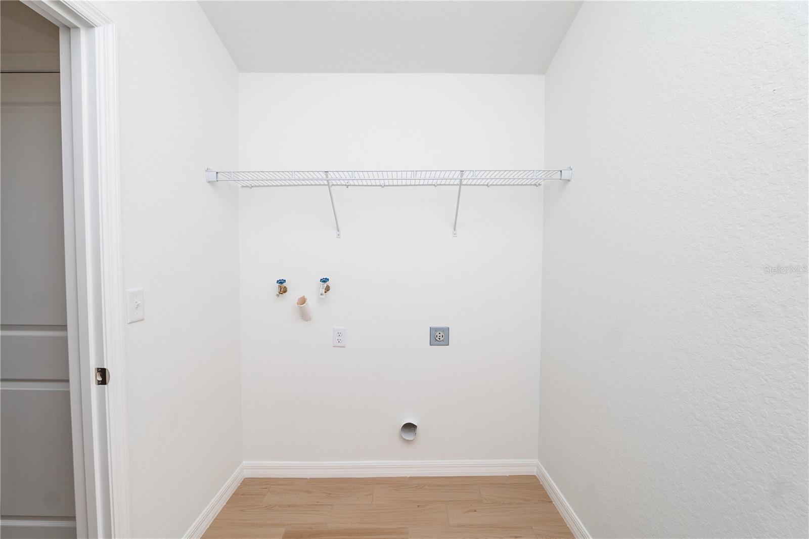 Image 11 of 29 For 446 Brady Street