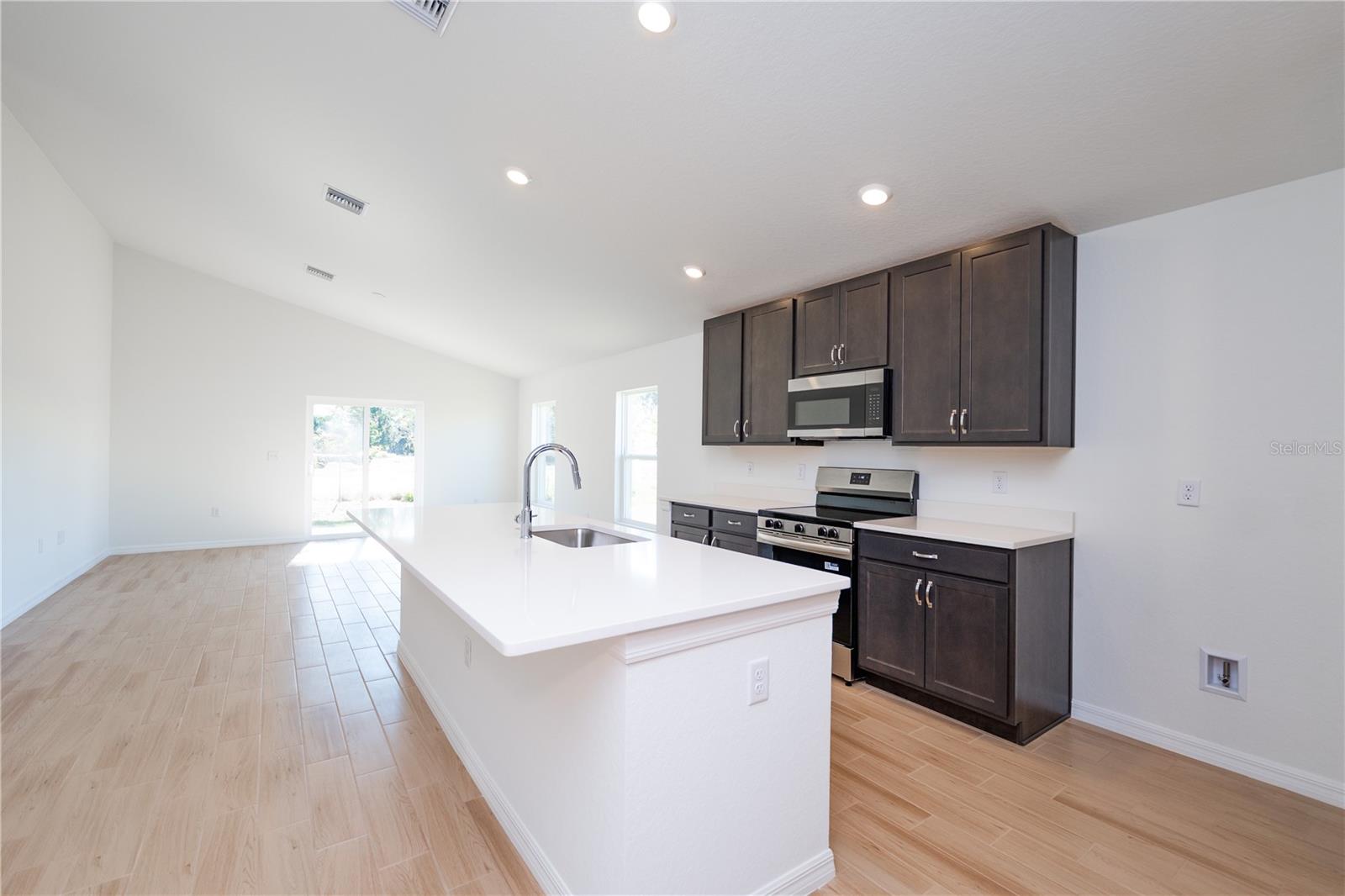 Image 4 of 29 For 446 Brady Street