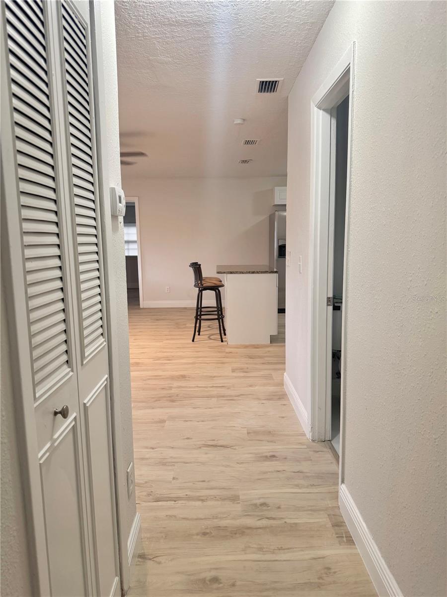 Image 17 of 31 For 2336 Nansen Avenue