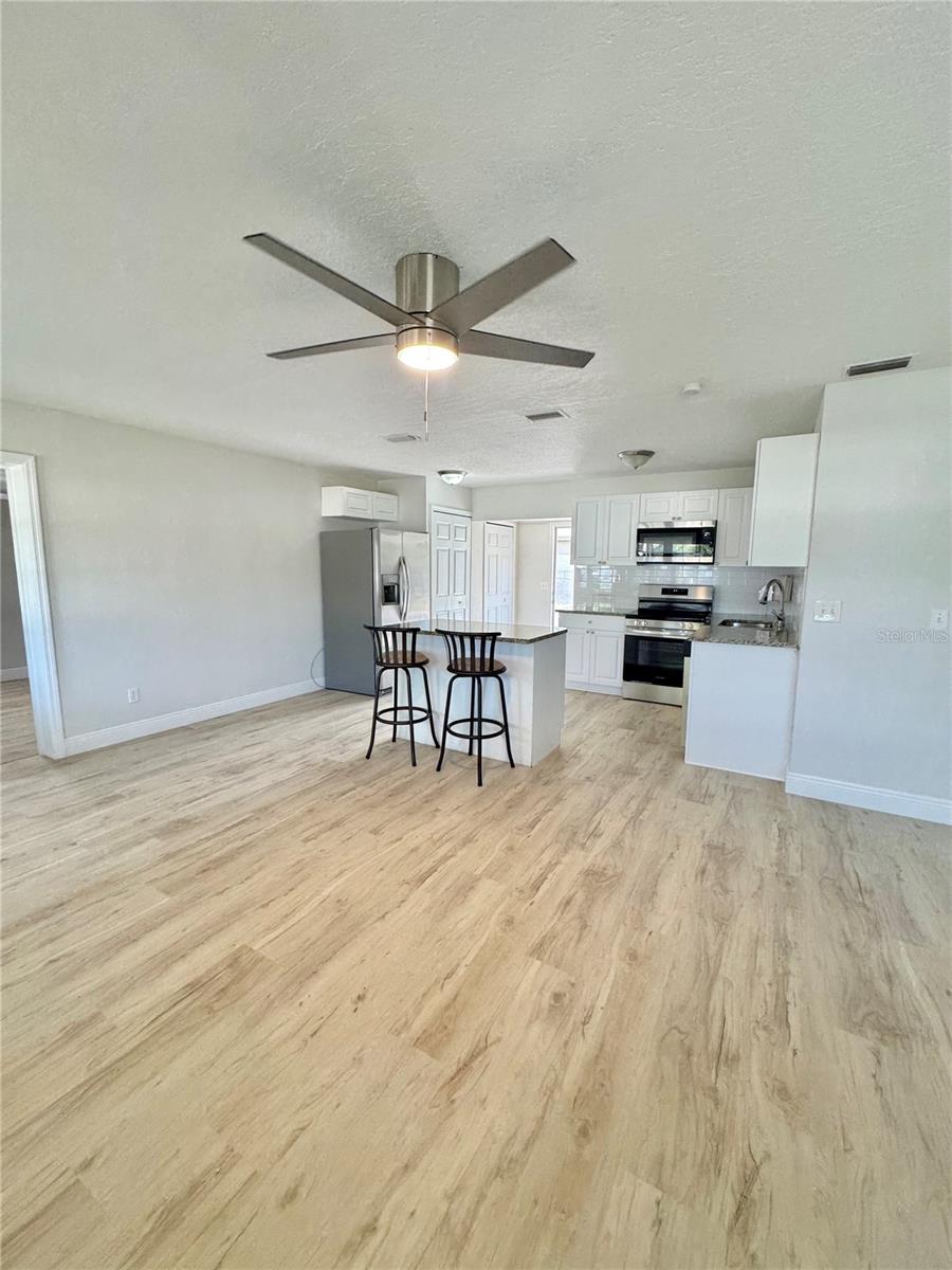 Image 5 of 31 For 2336 Nansen Avenue