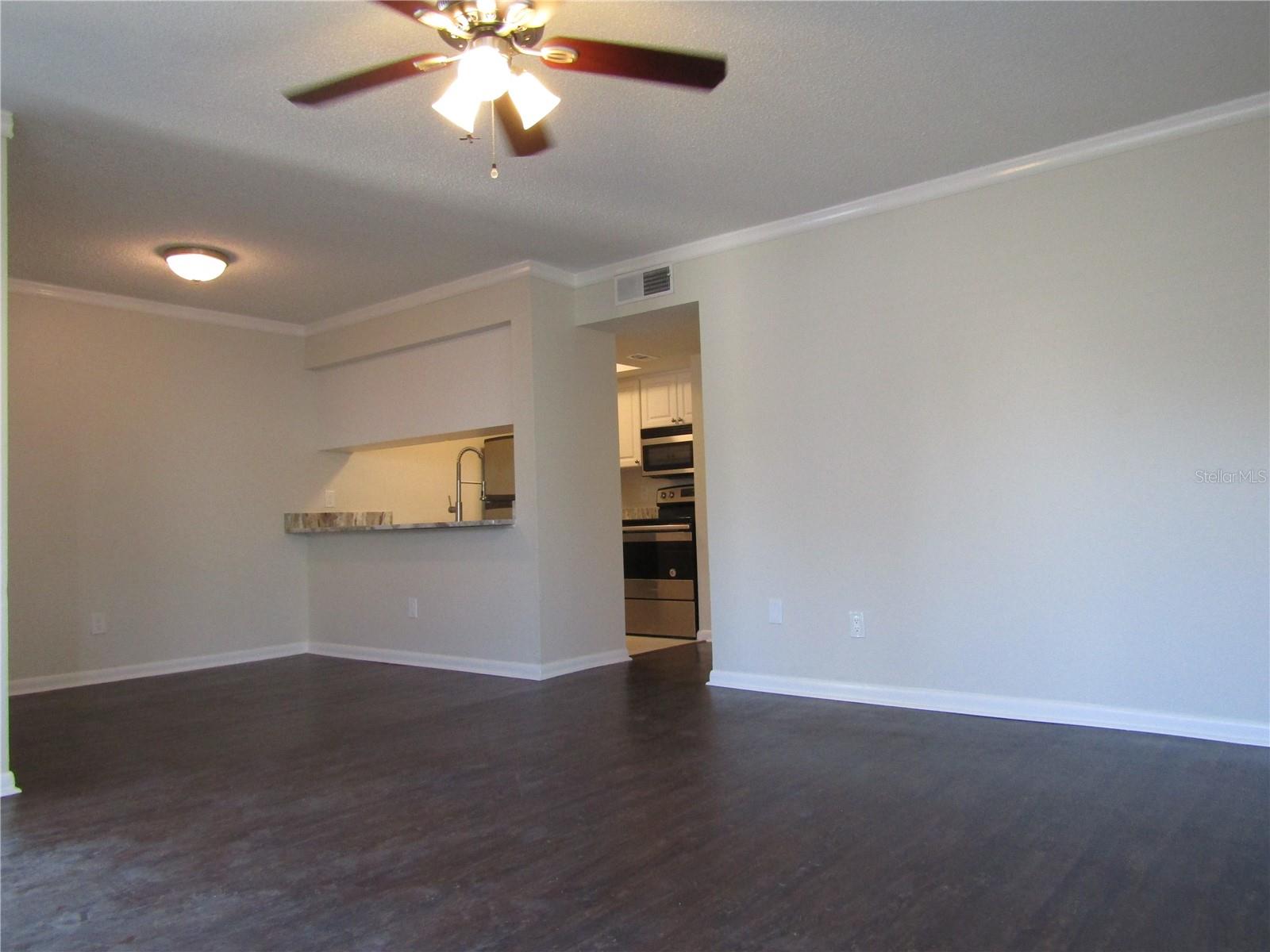 Image 4 of 19 For 3102 Horatio Street 12