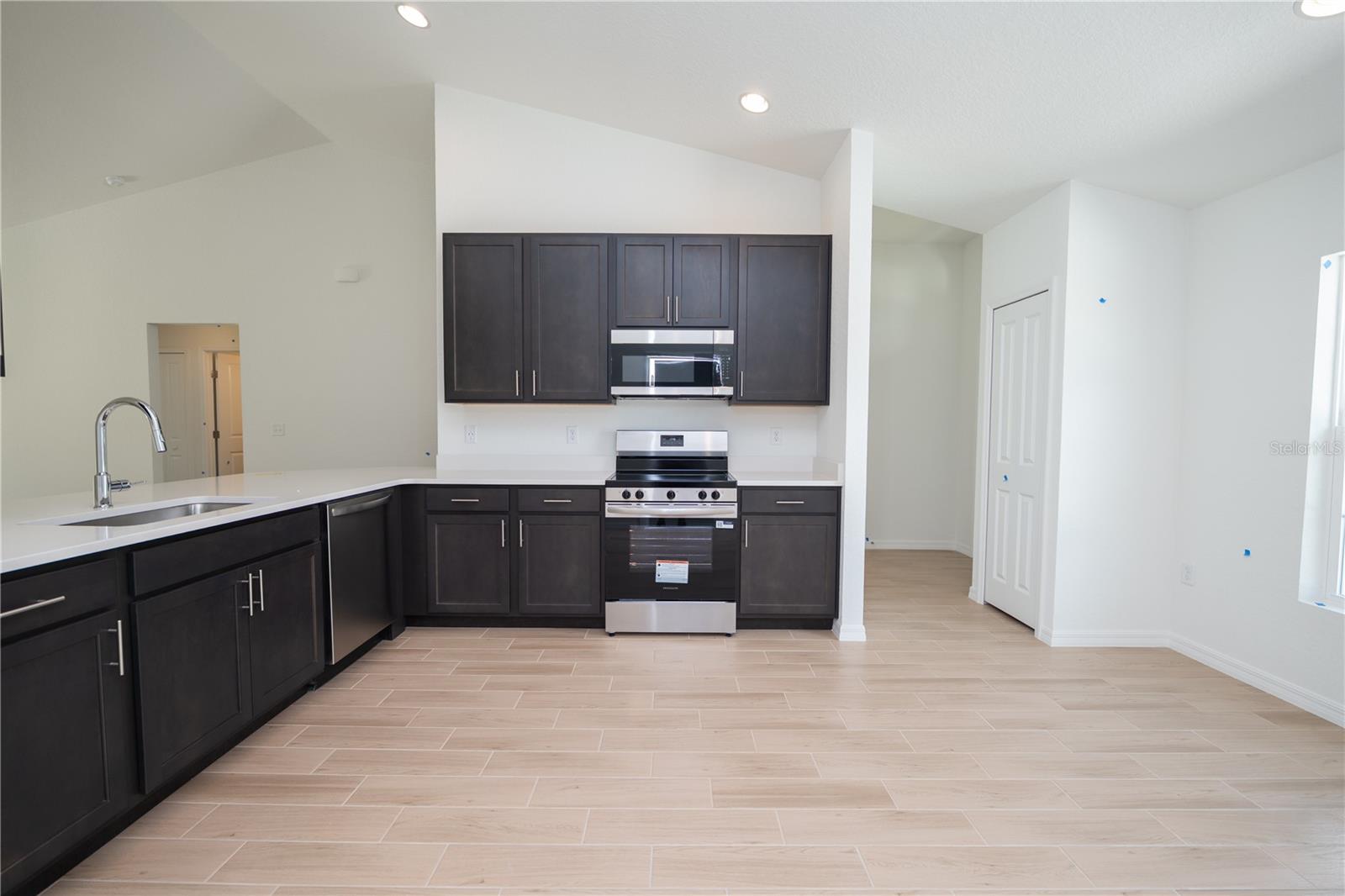 Image 4 of 21 For 4613 Boston Street