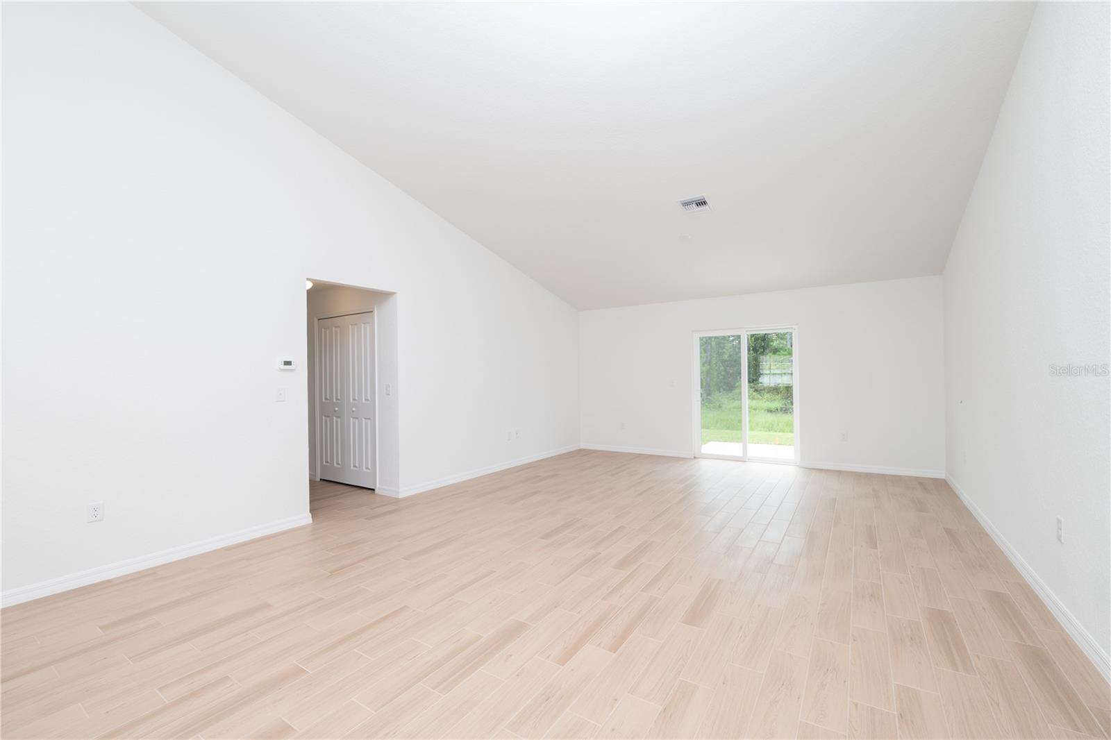 Image 6 of 21 For 4613 Boston Street