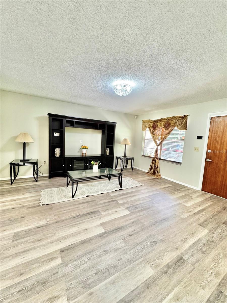 Image 3 of 22 For 11820 Par Terrace