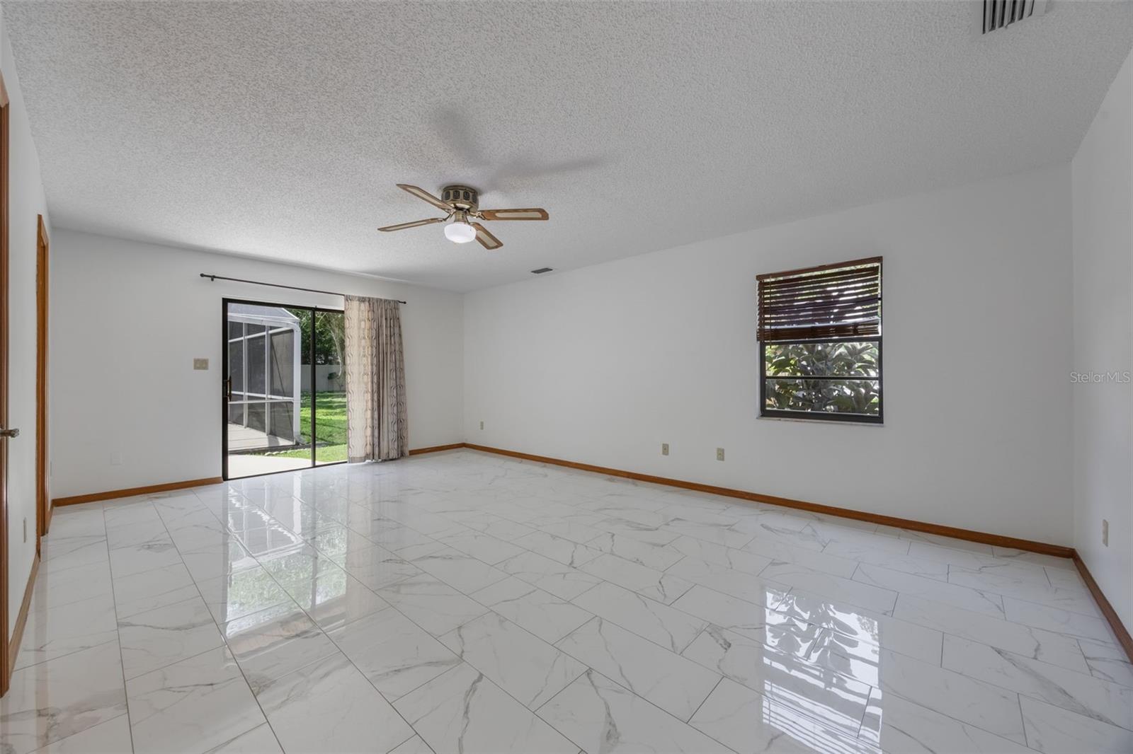 Image 17 of 56 For 1207 Winter Springs Boulevard
