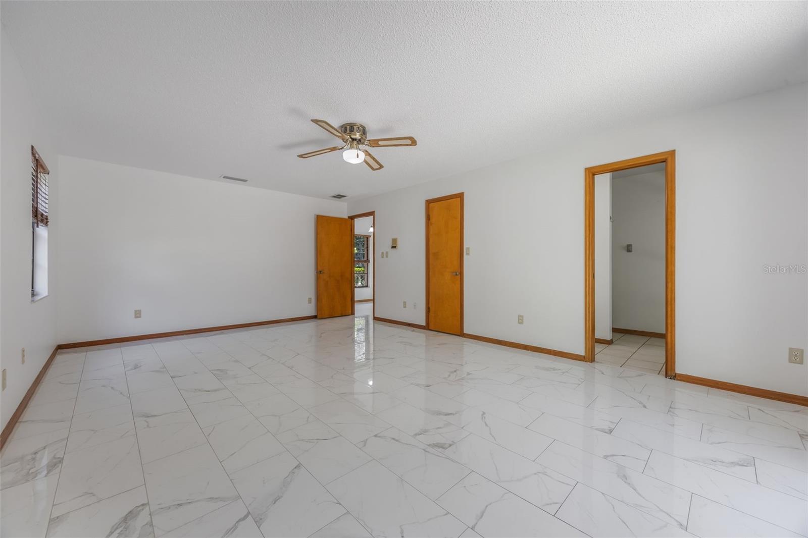 Image 18 of 56 For 1207 Winter Springs Boulevard