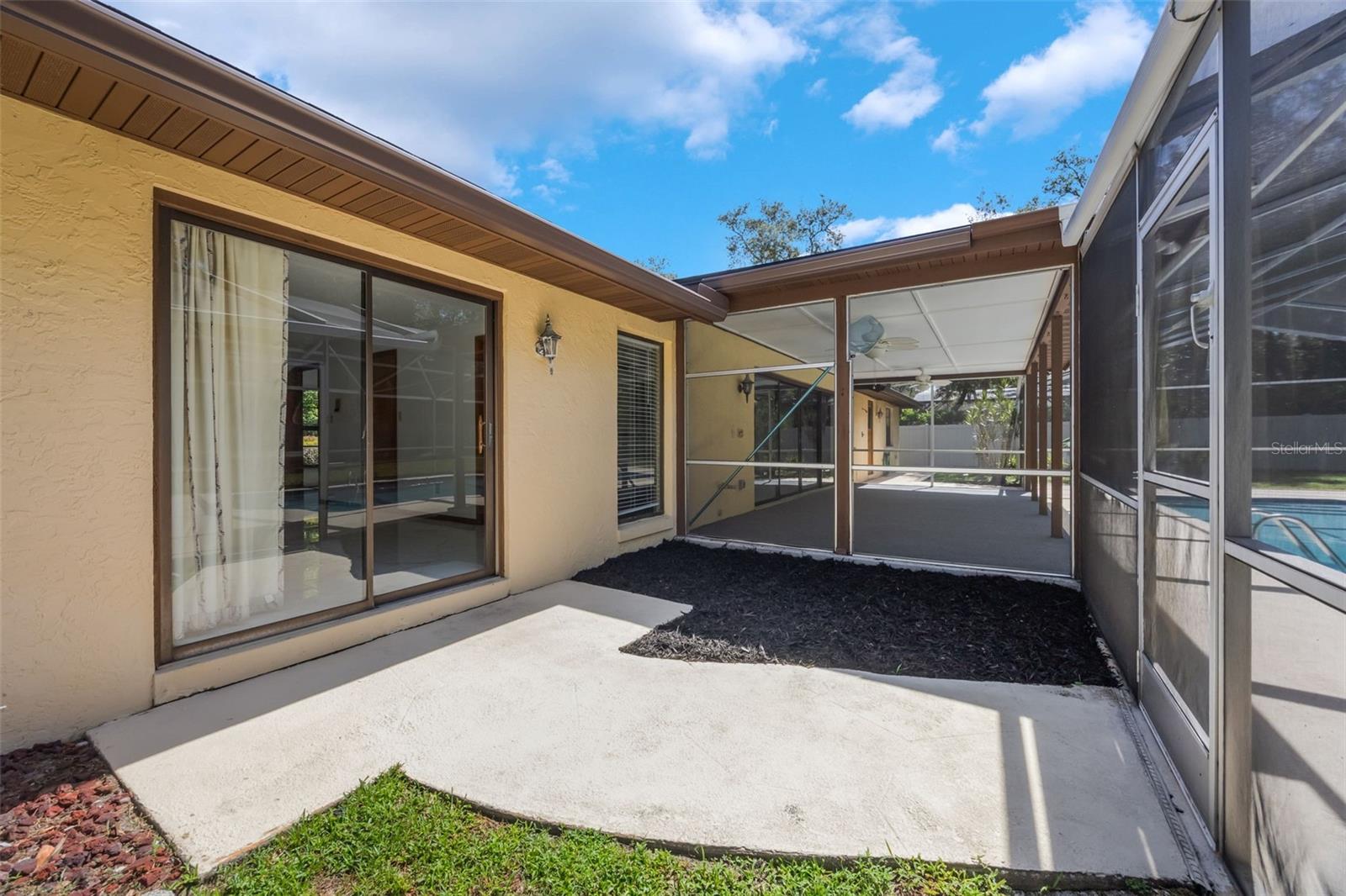 Image 21 of 56 For 1207 Winter Springs Boulevard