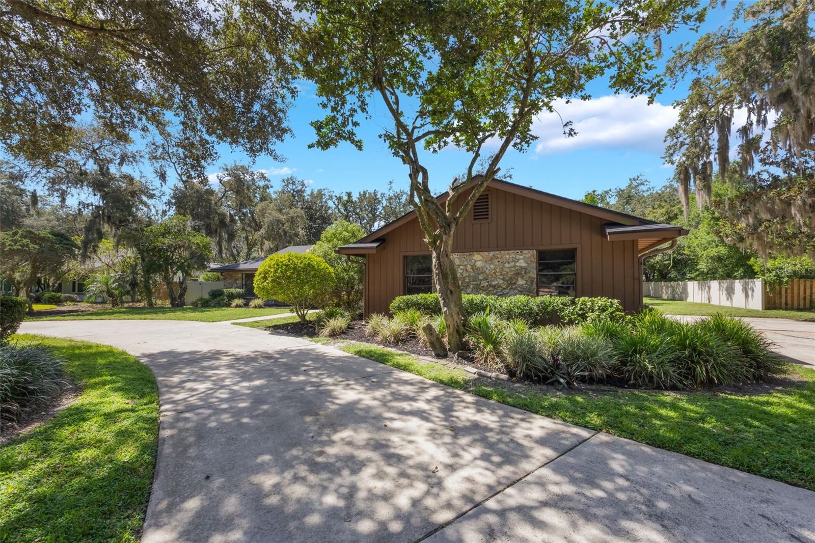 Image 43 of 56 For 1207 Winter Springs Boulevard