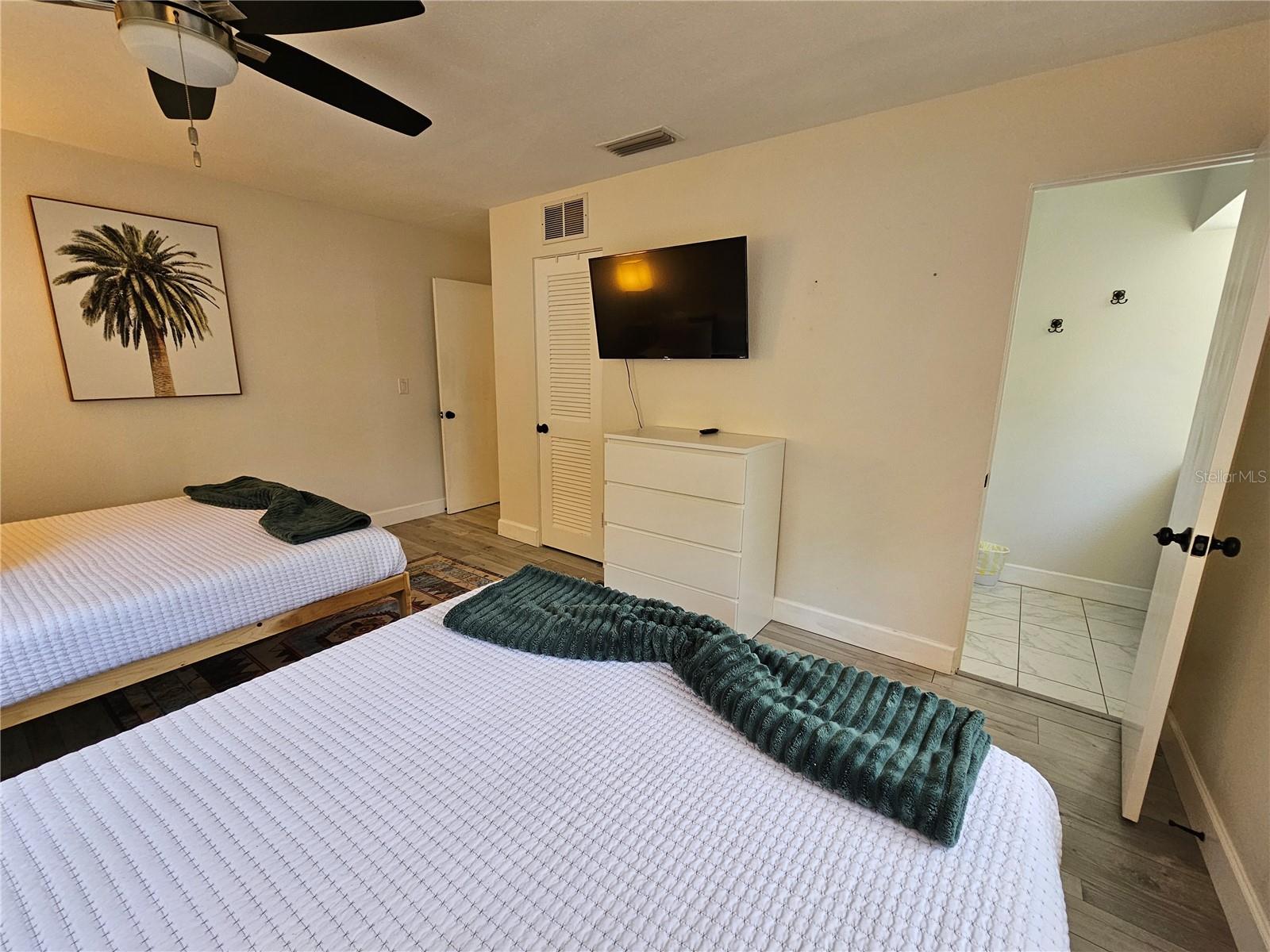 Image 11 of 24 For 6442 Colonial Drive