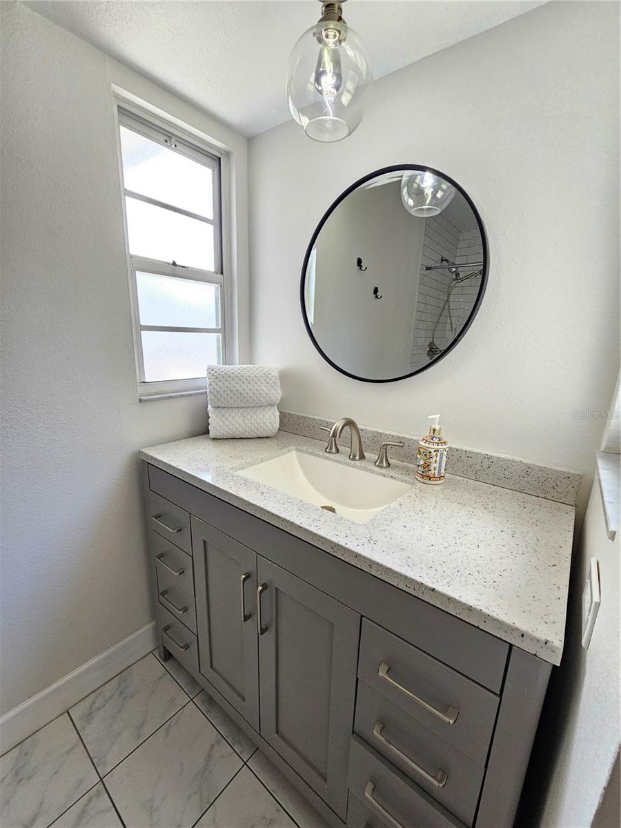 Image 12 of 24 For 6442 Colonial Drive