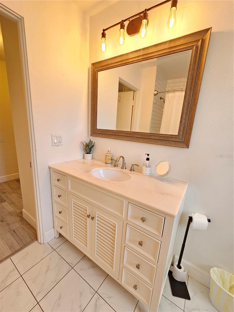 Image 16 of 24 For 6442 Colonial Drive
