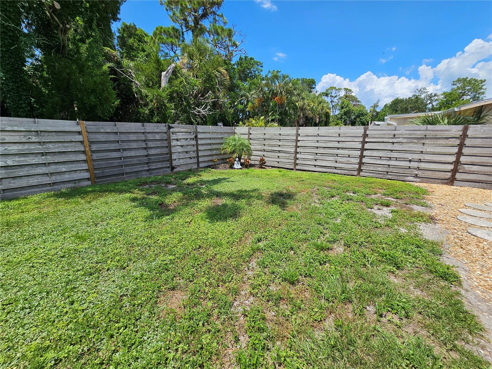 Image 18 of 24 For 6442 Colonial Drive