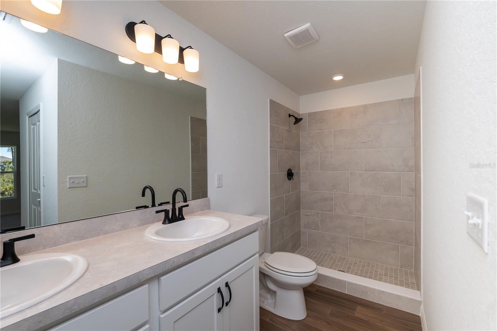 Image 14 of 21 For 4631 San Lorenzo Drive