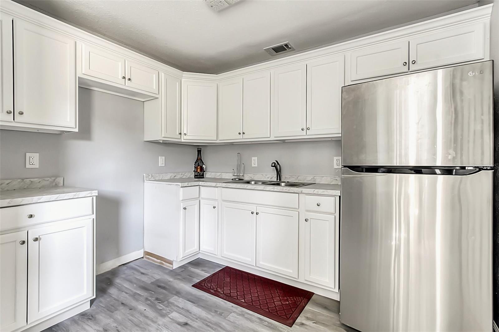 Image 3 of 15 For 801 4th Street