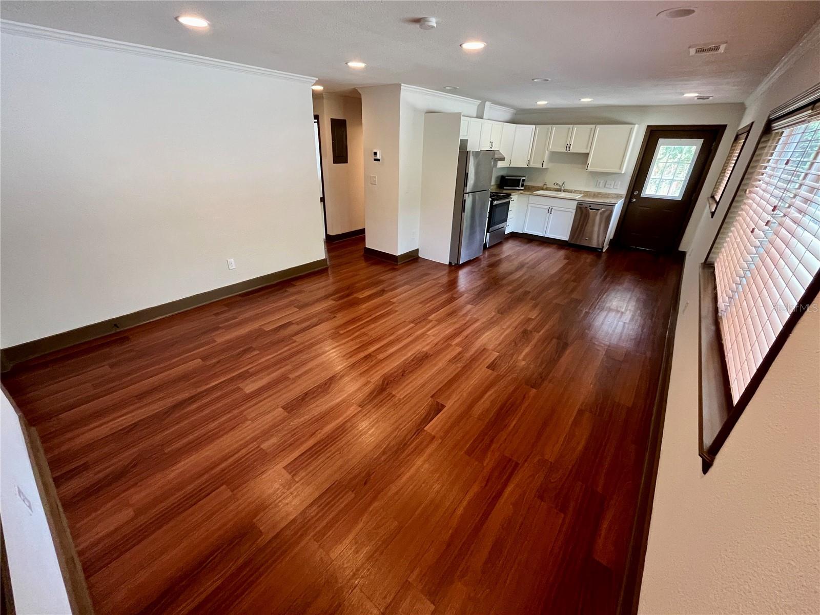Image 15 of 25 For 1031 40th Avenue