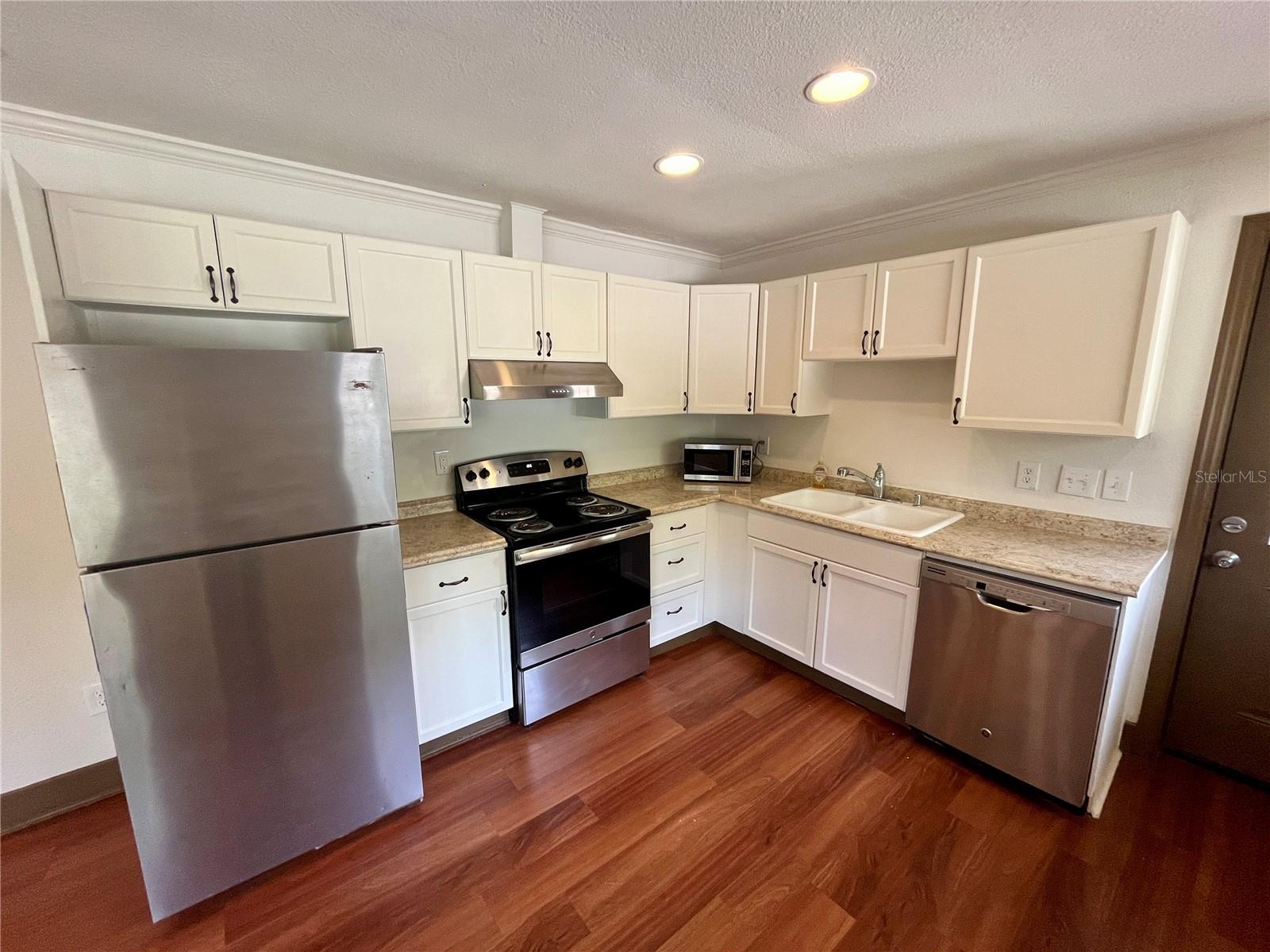 Image 18 of 25 For 1031 40th Avenue