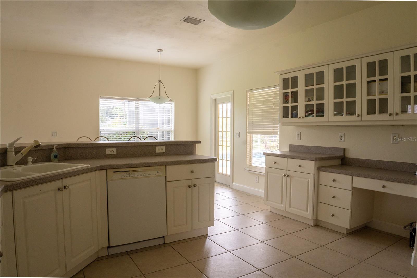Image 4 of 21 For 6063 Sabal Hammock Circle