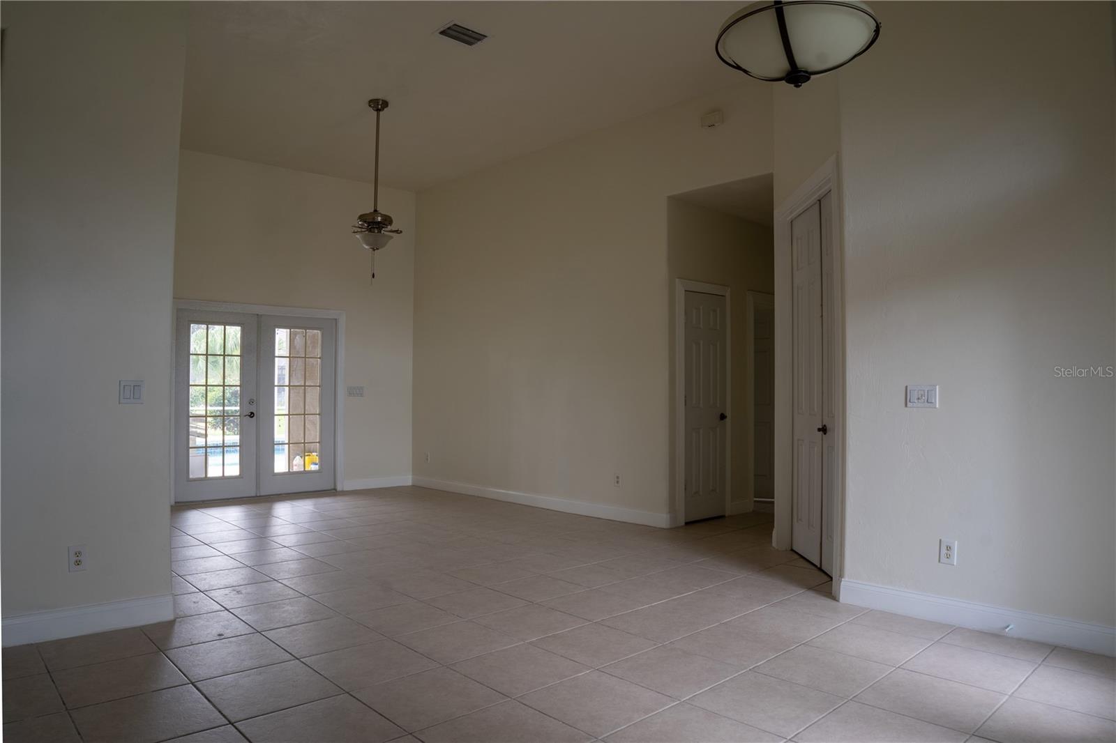 Image 7 of 21 For 6063 Sabal Hammock Circle