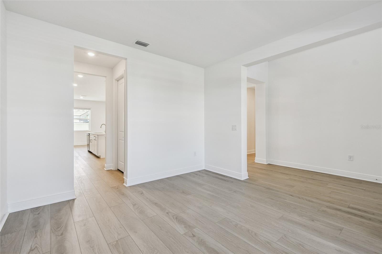 Image 14 of 33 For 7564 Nighthawk Drive