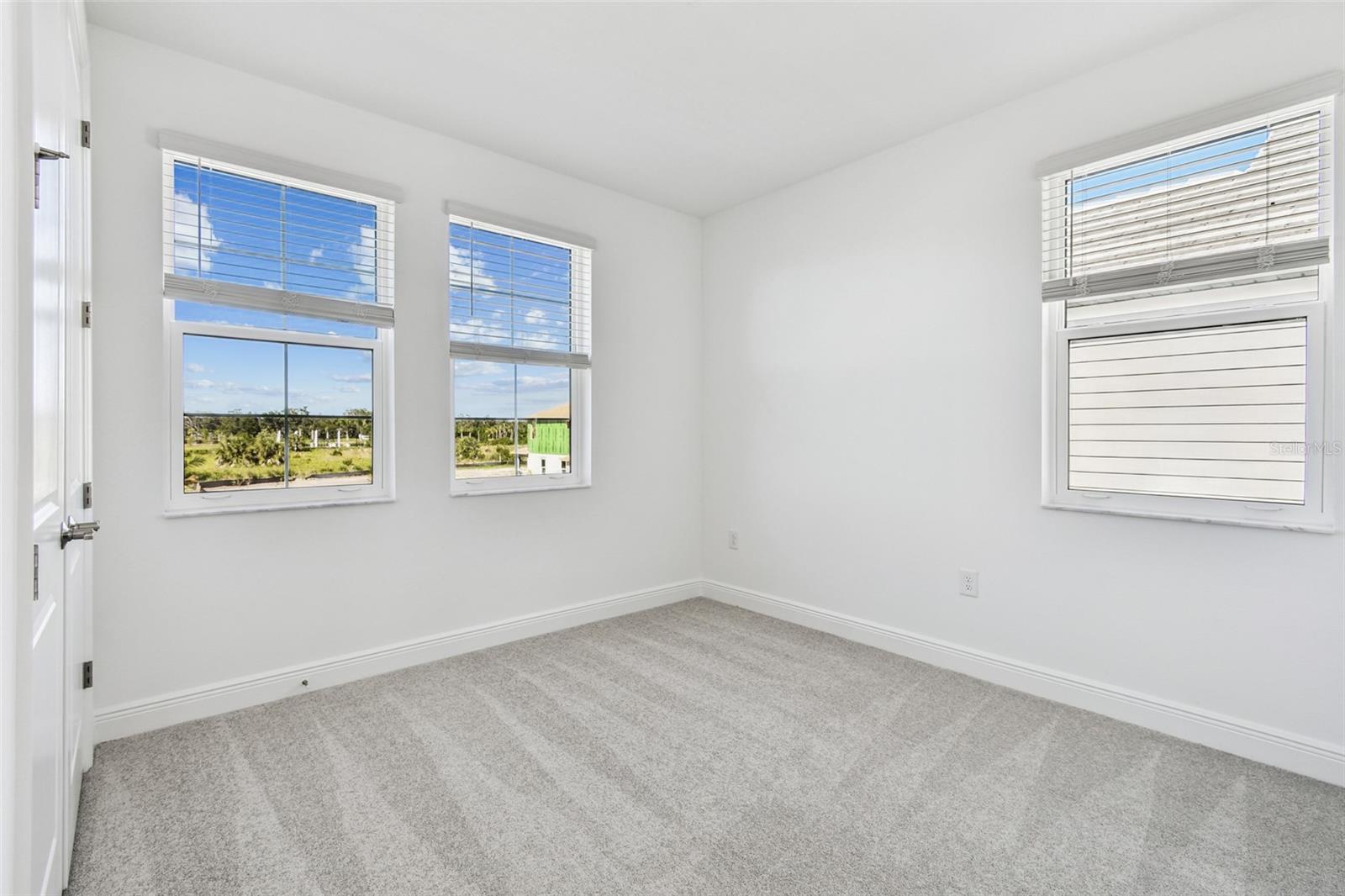 Image 22 of 33 For 7564 Nighthawk Drive