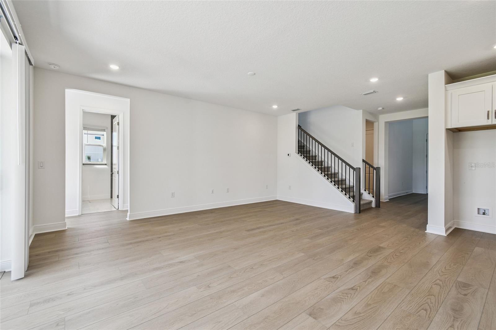 Image 8 of 33 For 7564 Nighthawk Drive