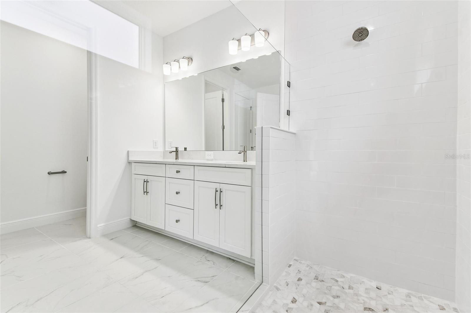 Image 25 of 32 For 7575 Seahawk Avenue