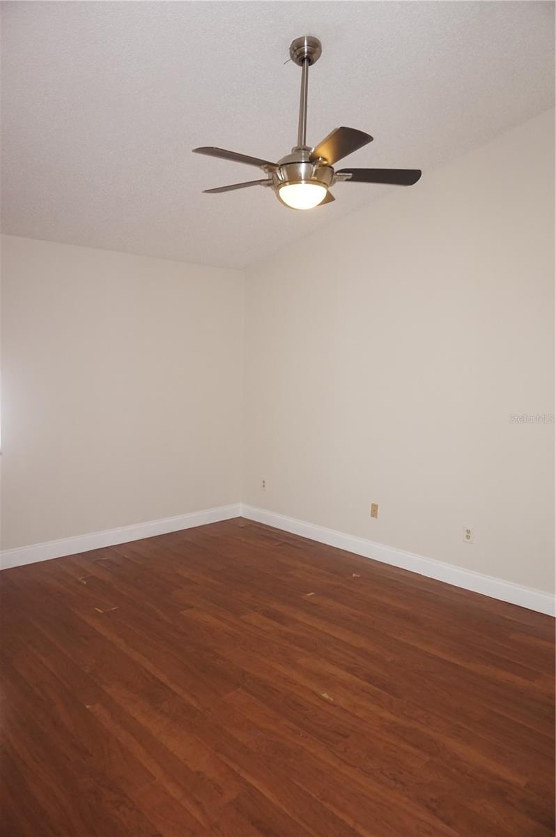 Image 10 of 17 For 14500 Fox Haven Boulevard