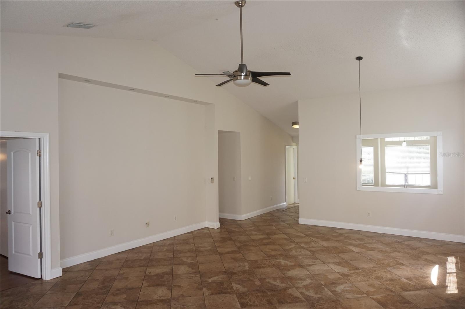 Image 9 of 17 For 14500 Fox Haven Boulevard