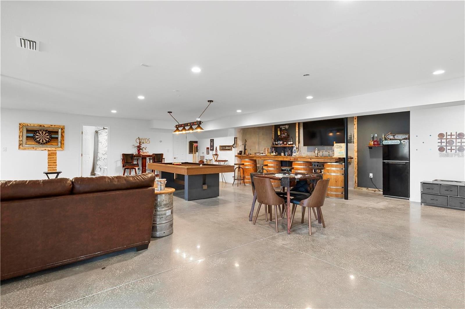 Image 38 of 65 For 12736 Lake Ridge Circle