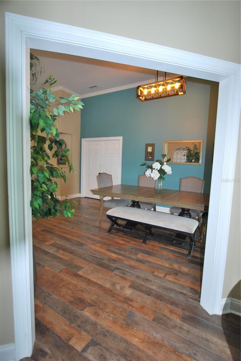 Image 5 of 65 For 12736 Lake Ridge Circle