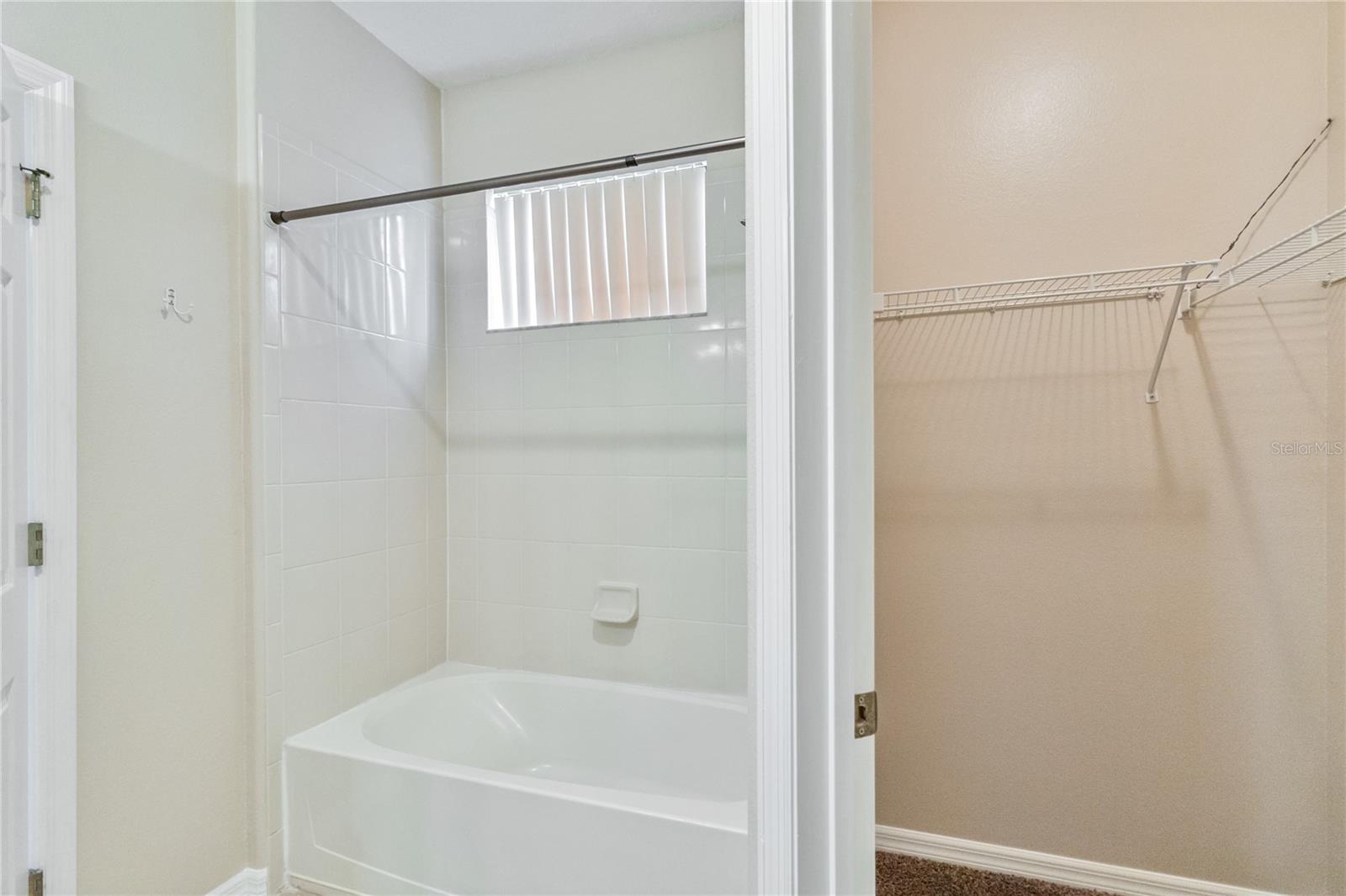 Image 23 of 31 For 2496 Seven Oaks Drive