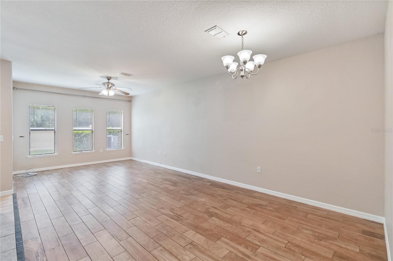 Image 7 of 31 For 2496 Seven Oaks Drive