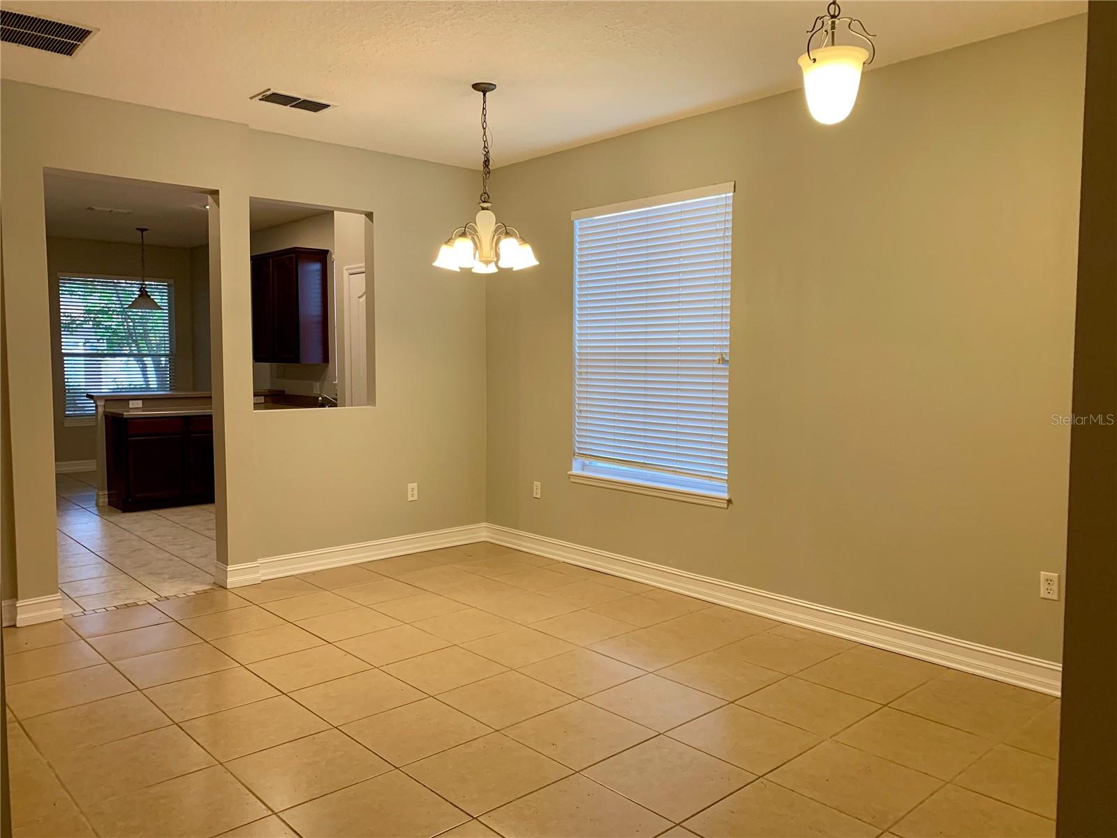 Image 4 of 13 For 6935 Beargrass Road