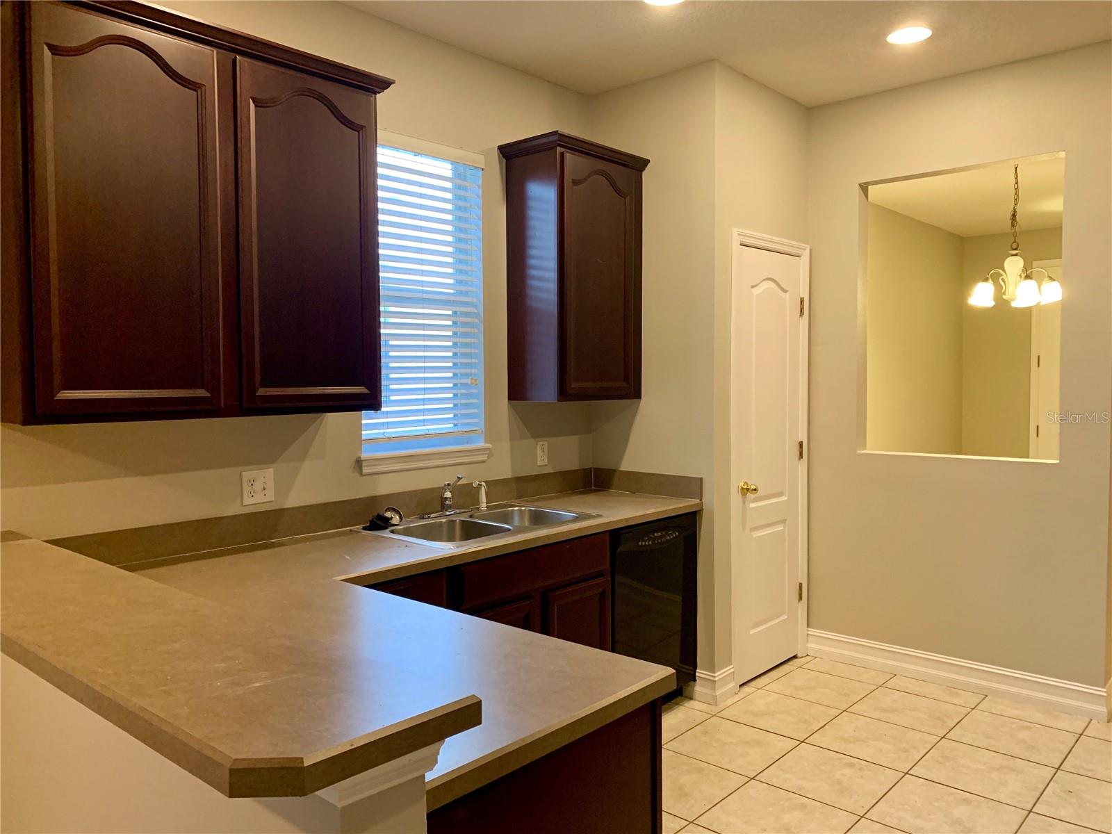Image 6 of 13 For 6935 Beargrass Road