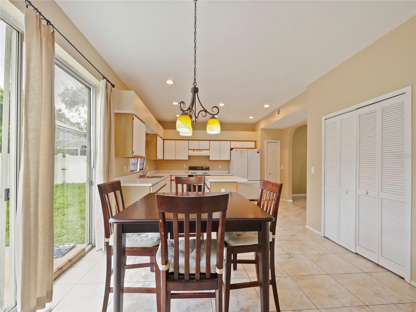 Image 11 of 36 For 1227 Foxforrest Circle