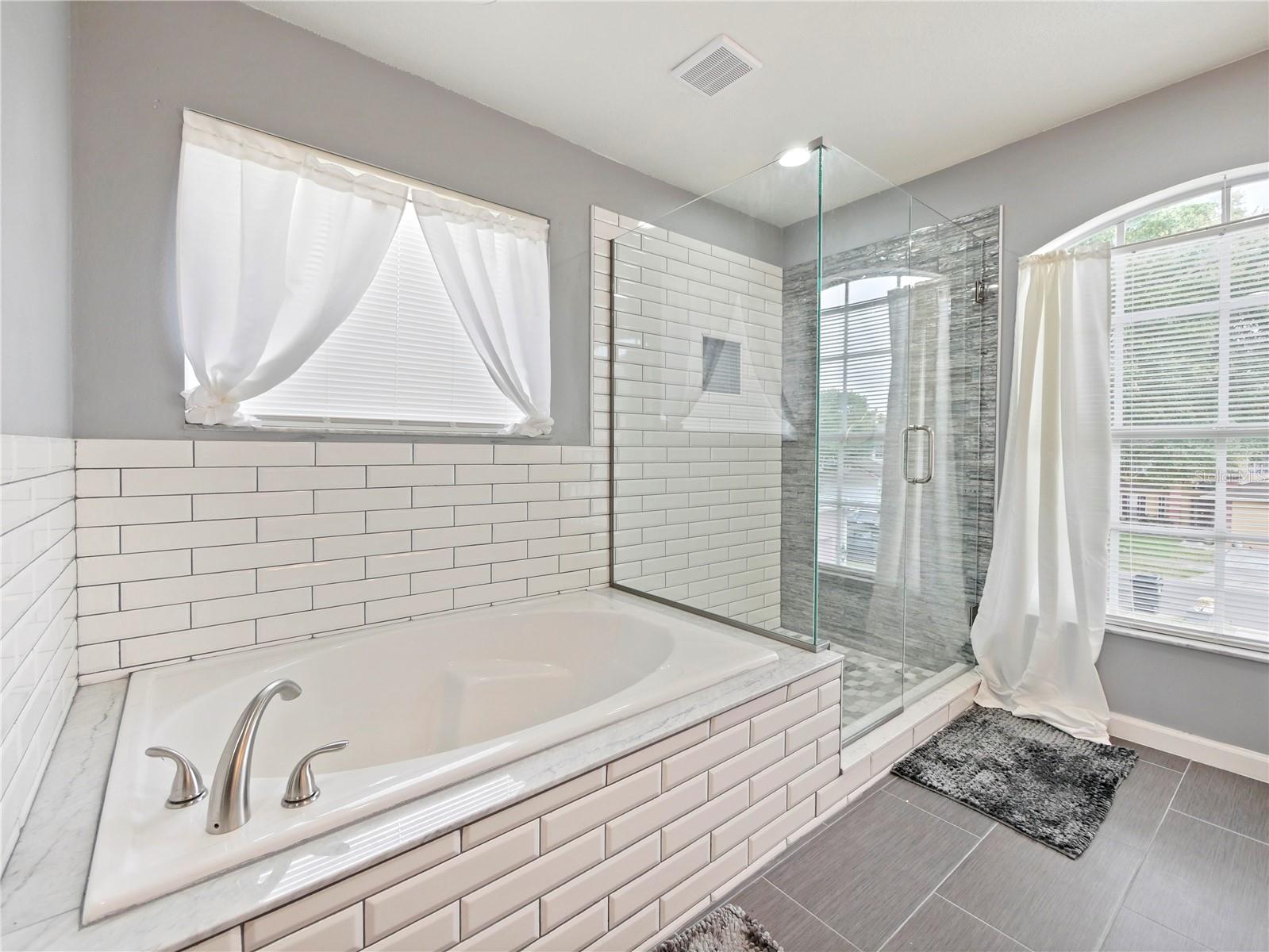 Image 23 of 36 For 1227 Foxforrest Circle