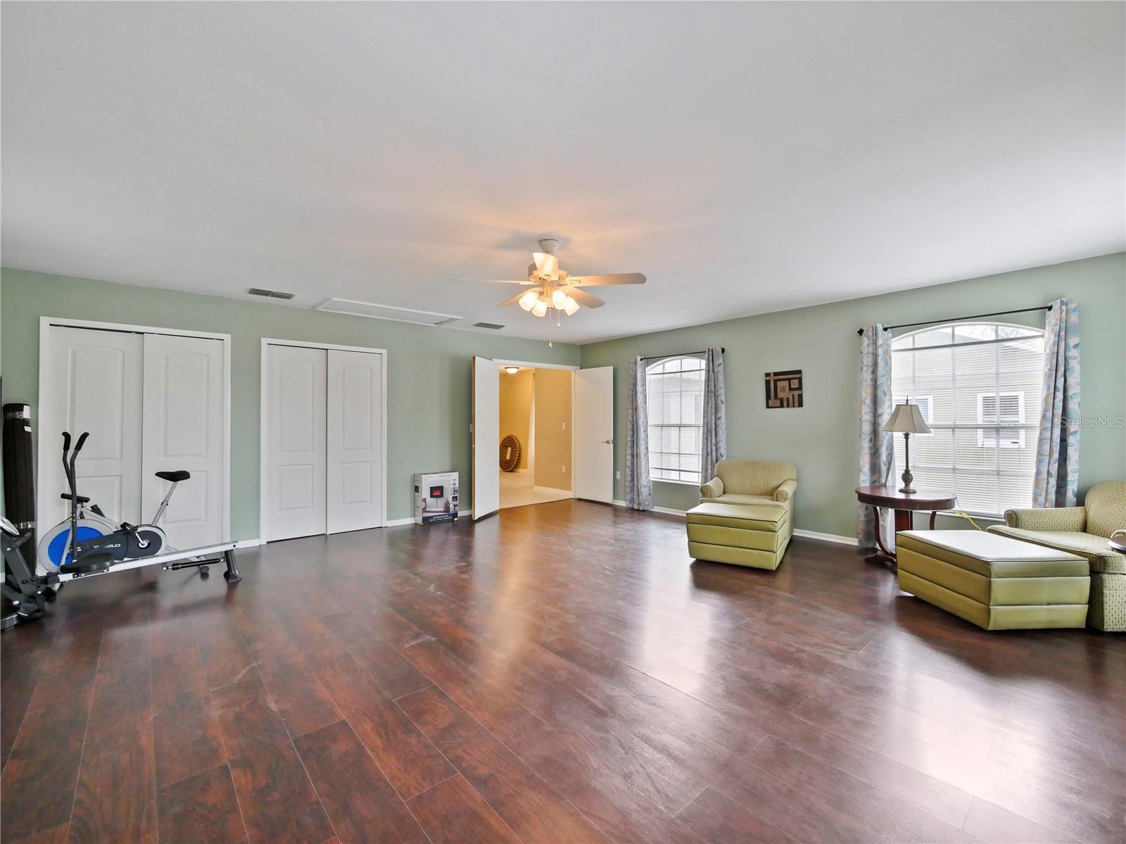 Image 27 of 36 For 1227 Foxforrest Circle