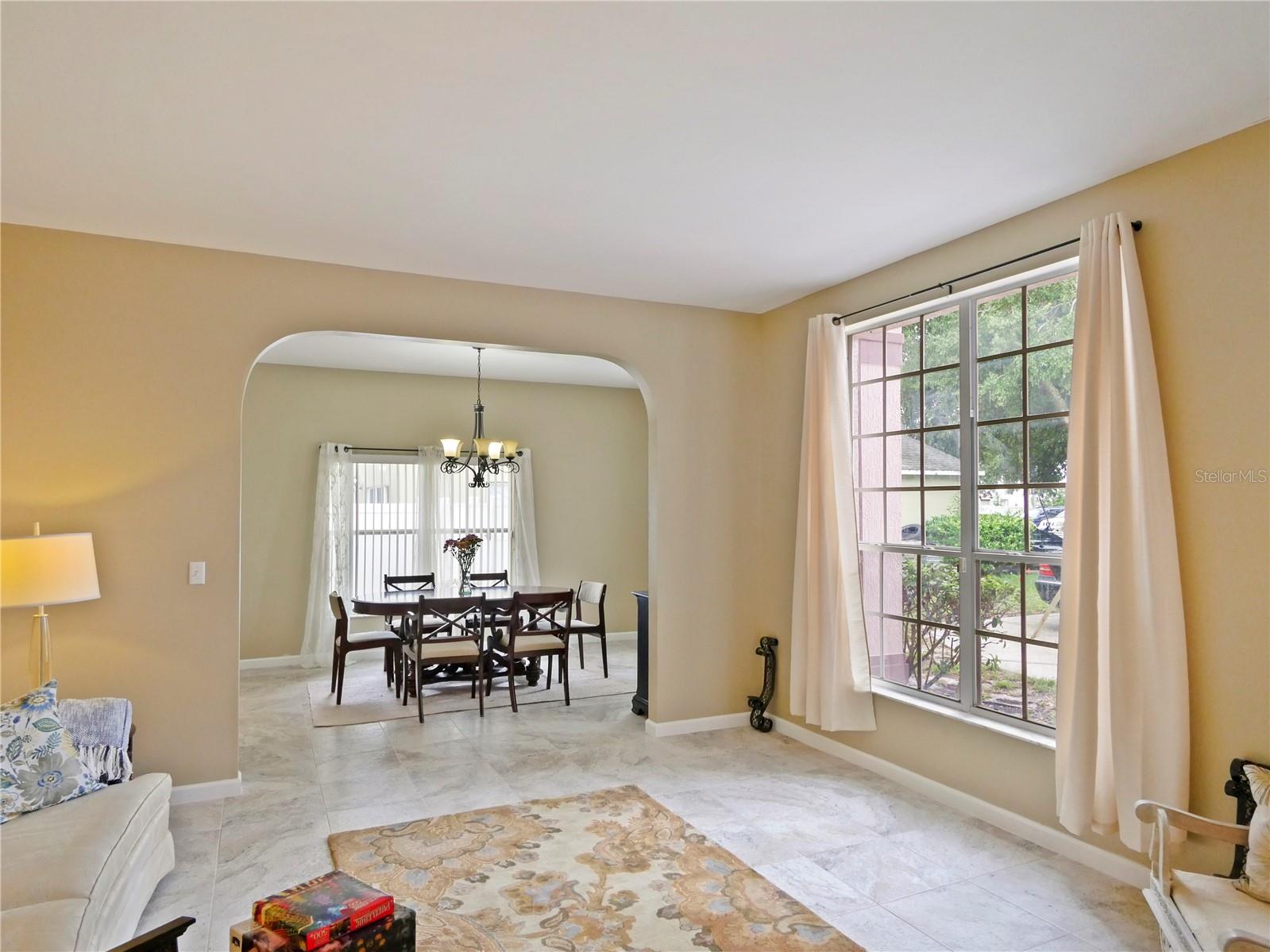 Image 4 of 36 For 1227 Foxforrest Circle