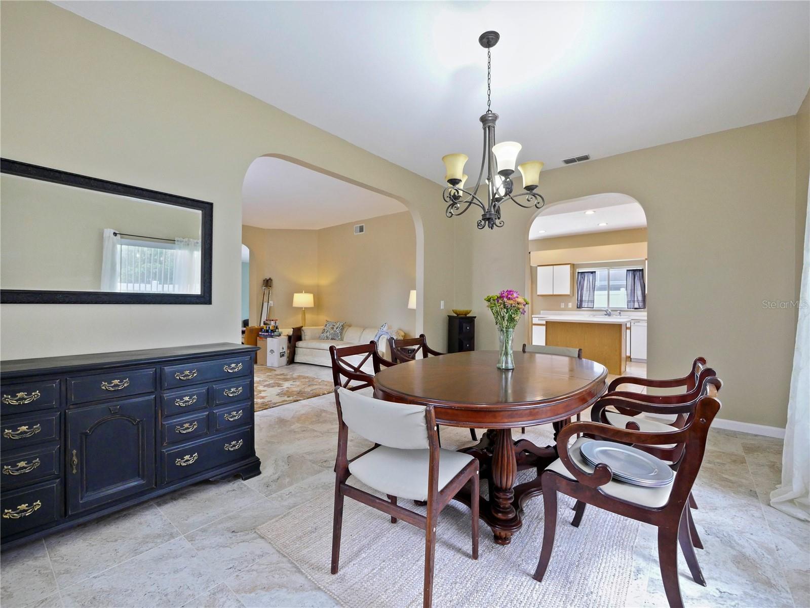 Image 6 of 36 For 1227 Foxforrest Circle