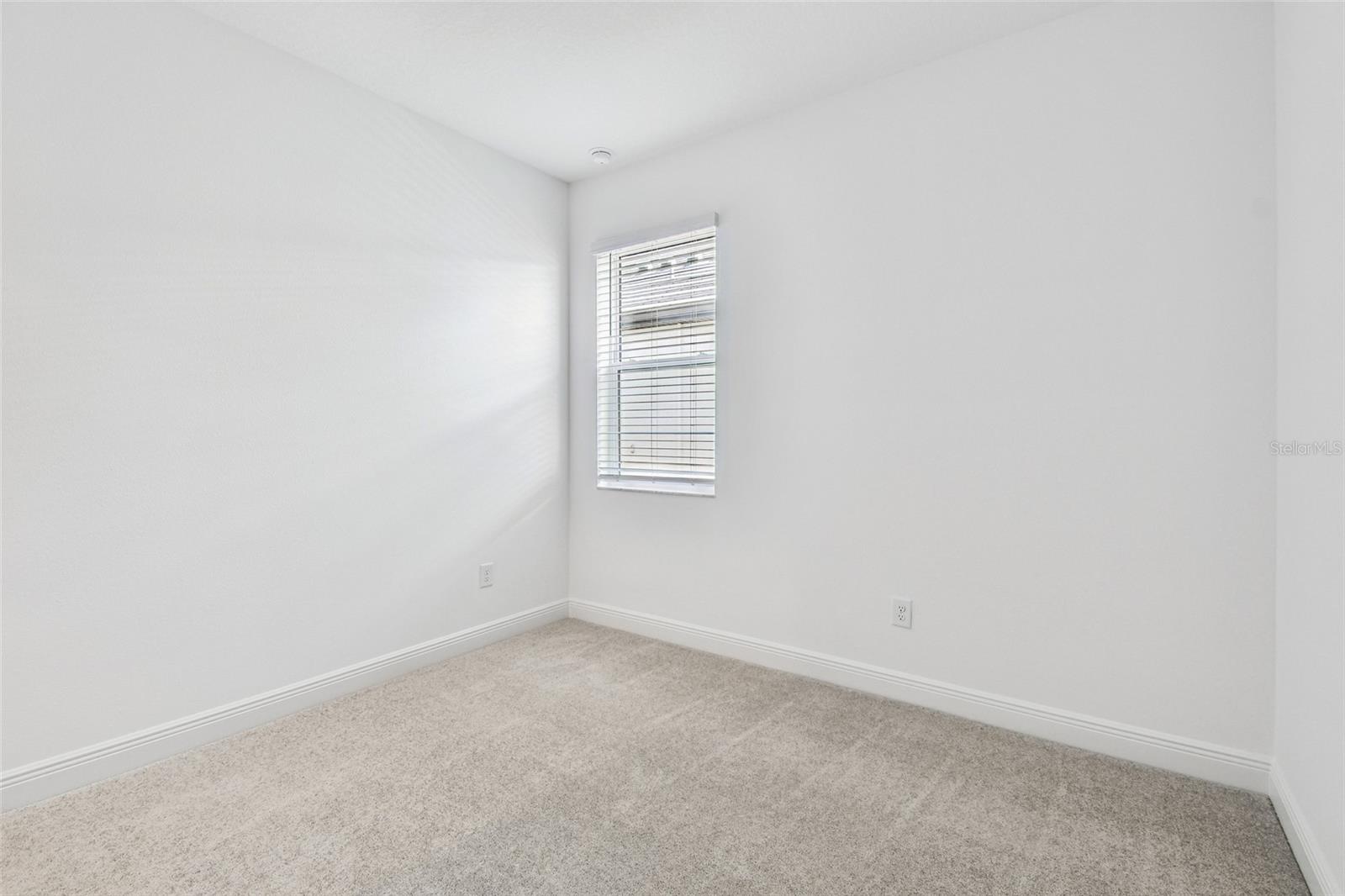 Image 23 of 41 For 17139 Savory Mist Circle