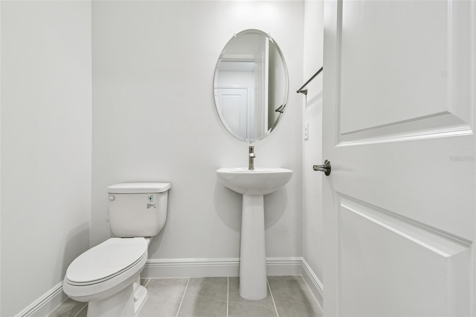 Image 24 of 41 For 17139 Savory Mist Circle